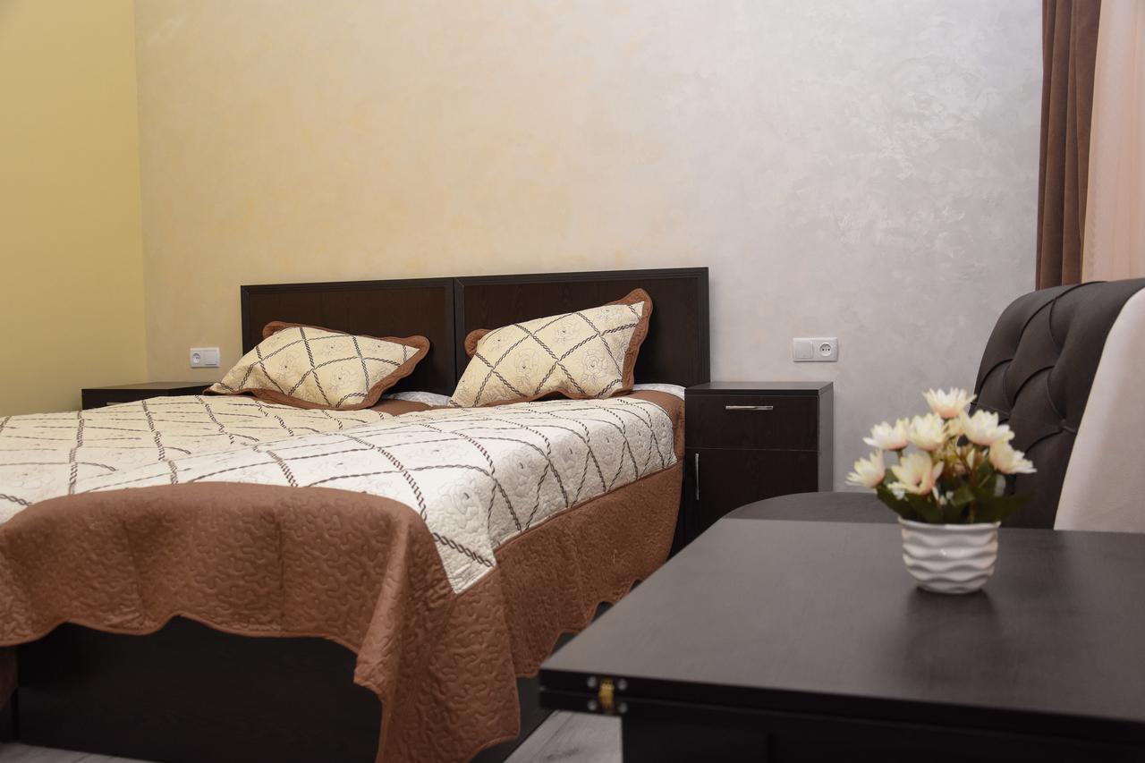 Guesthouse Crown Of ซากาดซอร์ ภายนอก รูปภาพ