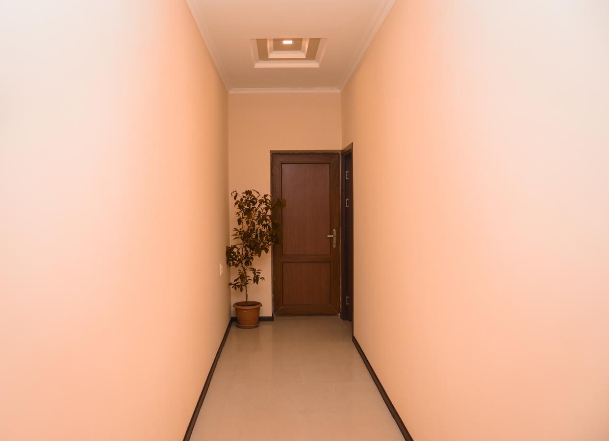 Guesthouse Crown Of ซากาดซอร์ ภายนอก รูปภาพ