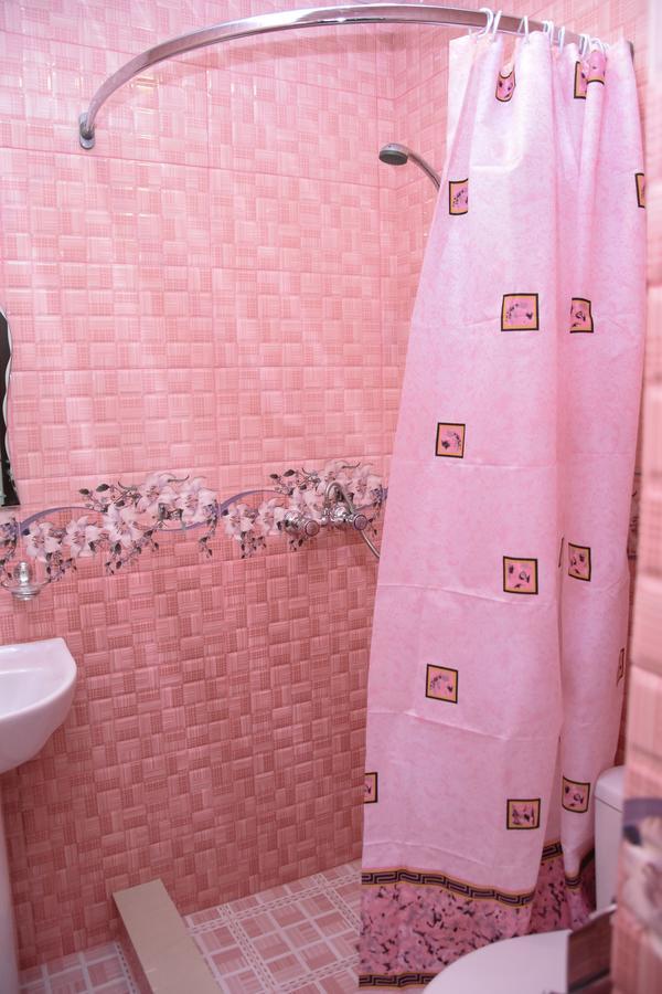 Guesthouse Crown Of ซากาดซอร์ ห้อง รูปภาพ