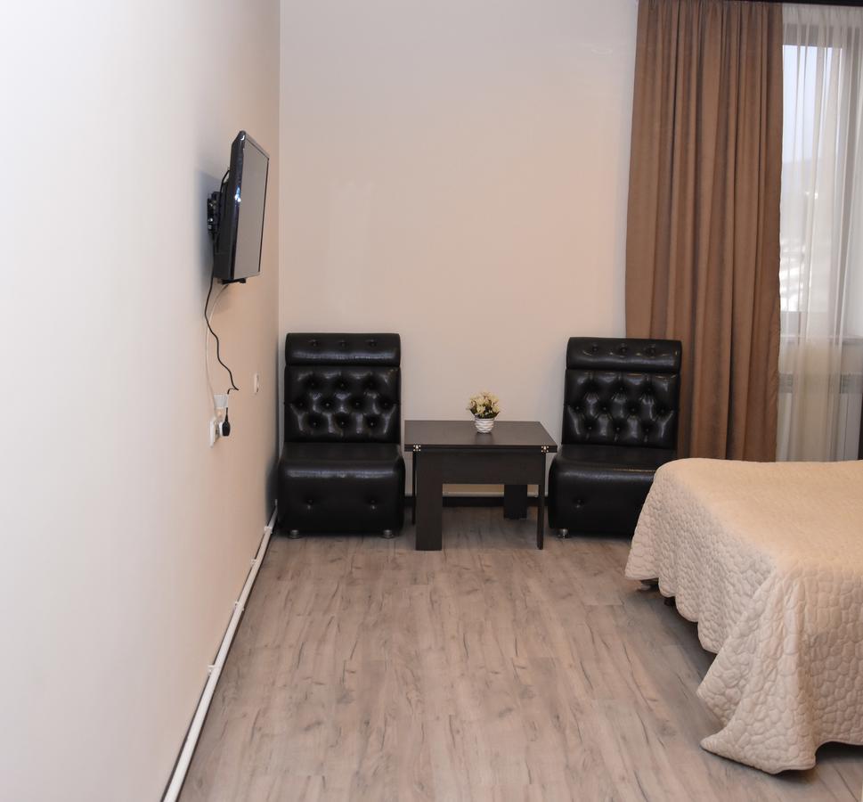 Guesthouse Crown Of ซากาดซอร์ ภายนอก รูปภาพ