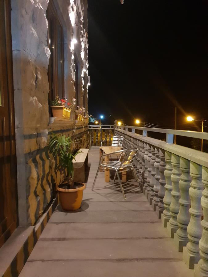 Guesthouse Crown Of ซากาดซอร์ ภายนอก รูปภาพ