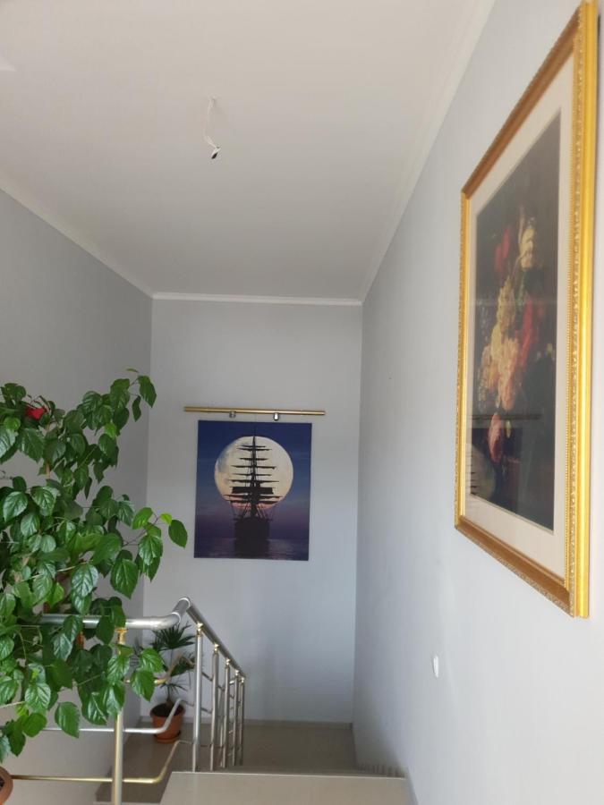 Guesthouse Crown Of ซากาดซอร์ ภายนอก รูปภาพ